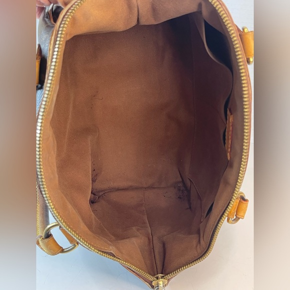 Louis Vuitton Monogram Tivoli PM Bag - Picture 12 of 16